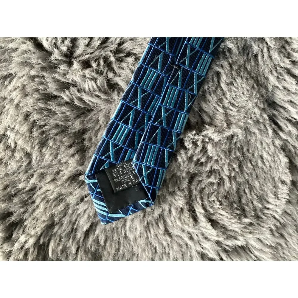 Tiffany & Co. Men's 100% Silk Roman Numerals Neck Tie Made in Italy Blue‎